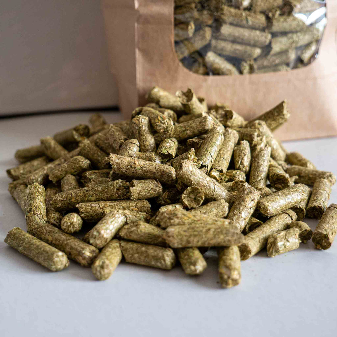 Heumulch Pellets – Bodenpflege für deinen Garten