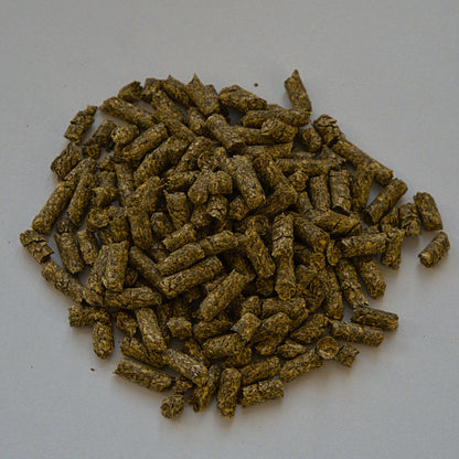 Rapsstroh-Pellets – saugfähige Einstreu für den Hühnerstall
